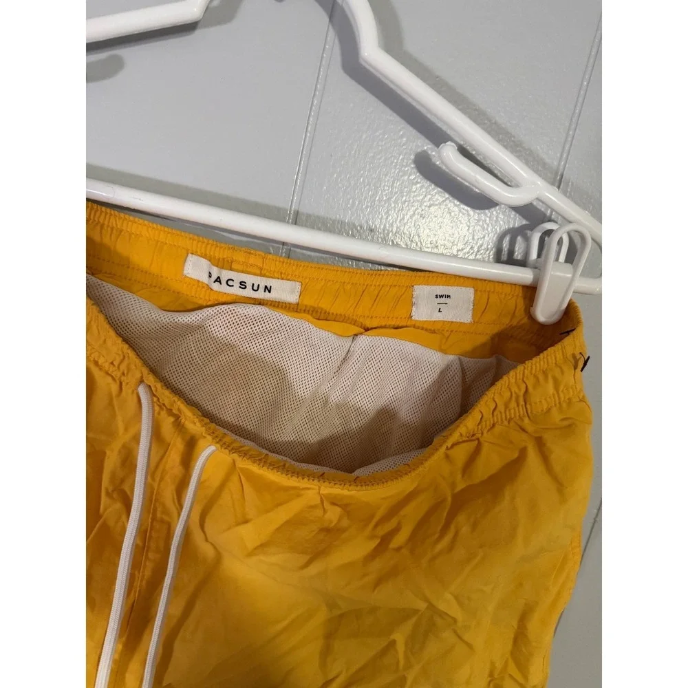 PacSun Swim Trunks Mens Large Los Angeles Graphic Mesh Lined Yellow EUC